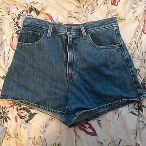 Levi’s women shorts